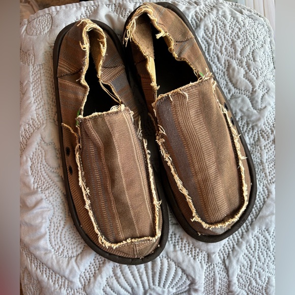 Sanuk Rustic Slip-On Loafers - Picture 1 of 2